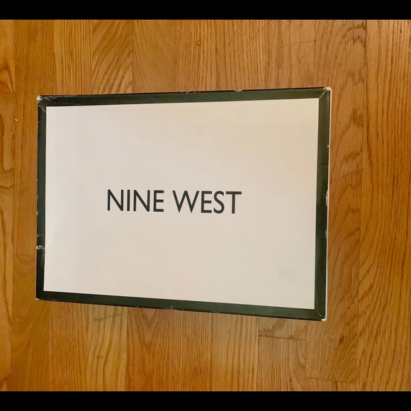 NINE WEST PUMPS - Picture 7 of 8